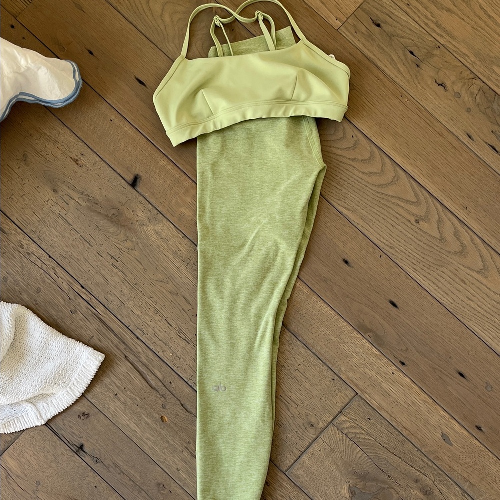 ALO iced green tea Activewear Set xs leggings and s bra